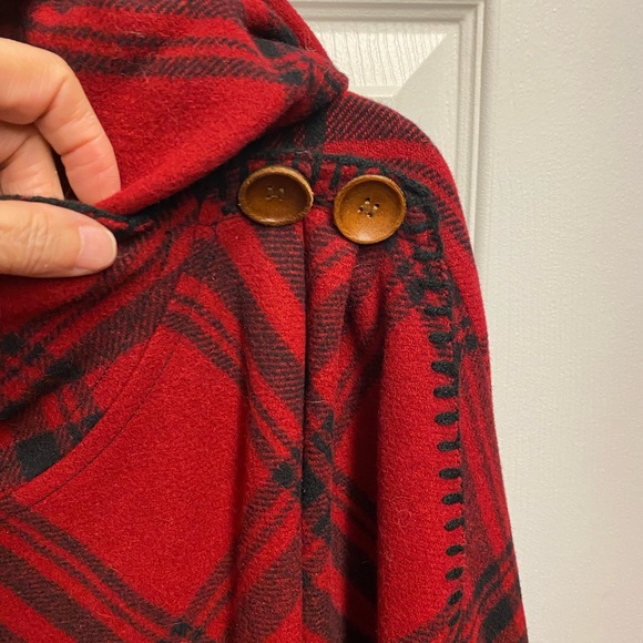 Eddie Bauer Shawl-Collared Wrap/Cape - Picture 9 of 9